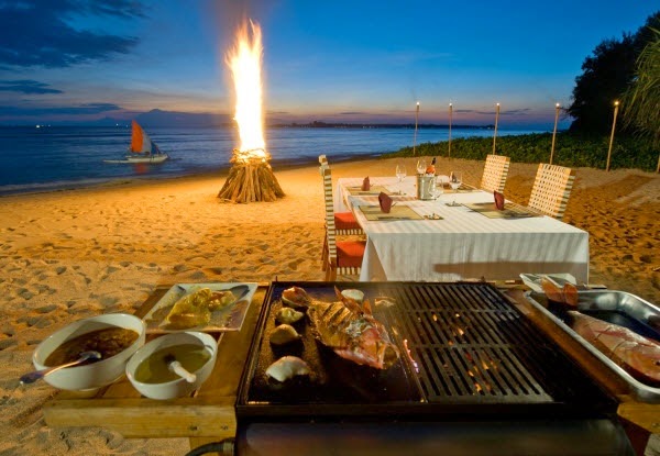 Tiệc BBQ trên bờ biển