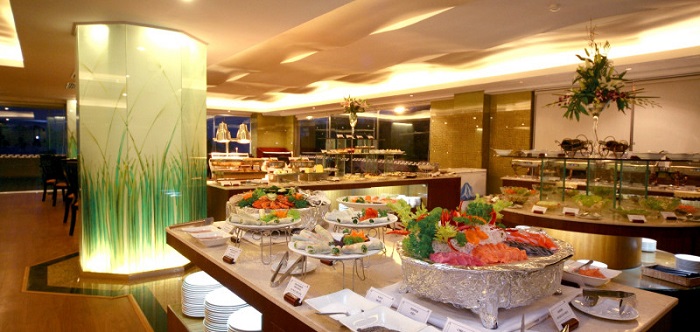 Nhà hàng Bay View thuộc hệ thống Halong Plaza Hotel 4 sao sang trọng bật nhất khu vực vịnh Hạ Long tỉnh Quảng Ninh