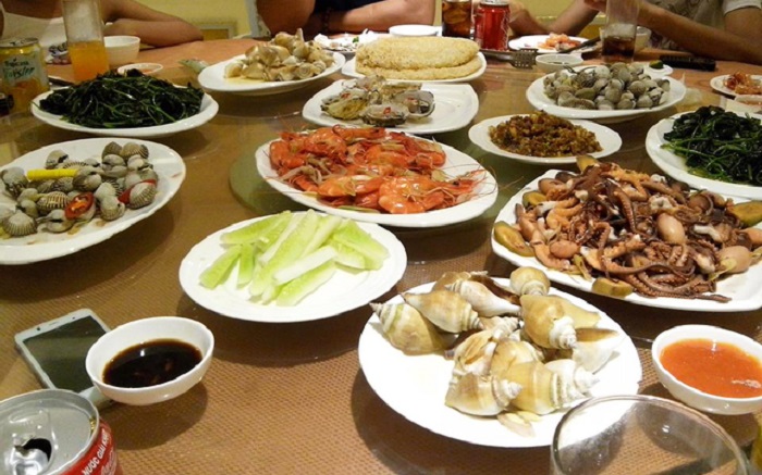 Siêu thị Ốc Kim Quy là nhà hàng lớn nhất tại Hạ Long chuyên về các món Ốc cả nước ngọt và Nước mặn